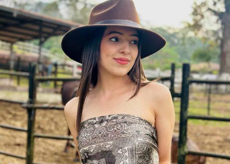 Polémica en certamen: joven madre compite por corona y es criticada en Santa Rosa de Copán