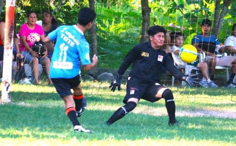 Tercia de juegos del balompiéde Temamatla son estelares
