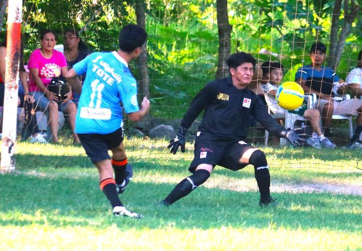 Tercia de juegos del balompiéde Temamatla son estelares