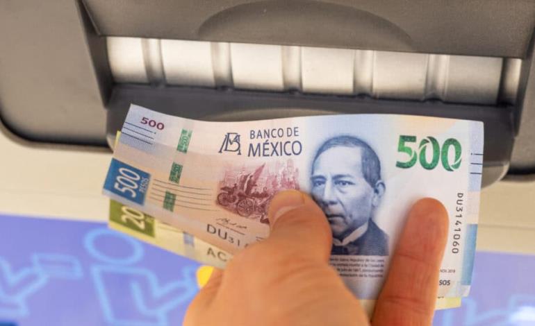 Billetes falsos en los cajeros