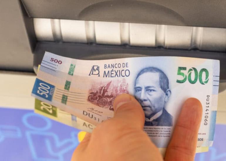 Billetes falsos en los cajeros