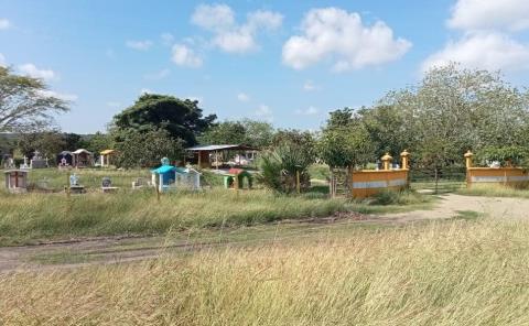 
Temen ´exhumaciones´ por rituales a la muerte

