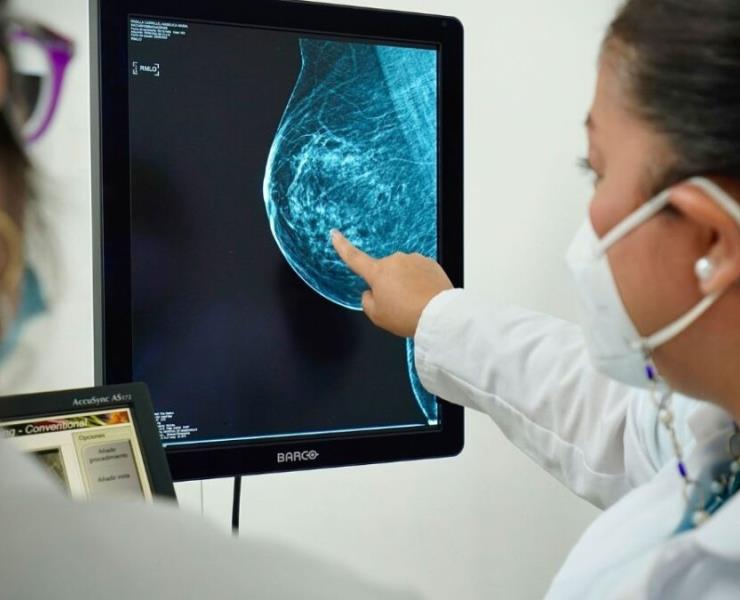 "Ataca" cáncer a  mujeres jóvenes
