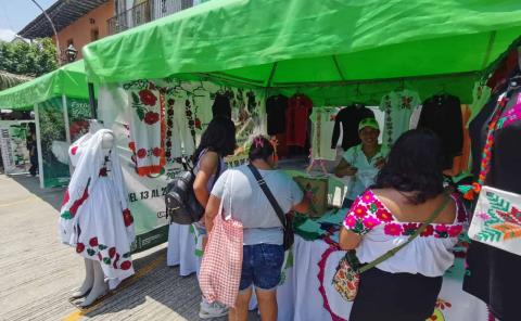 Exhibición de productos destaca a artesanos