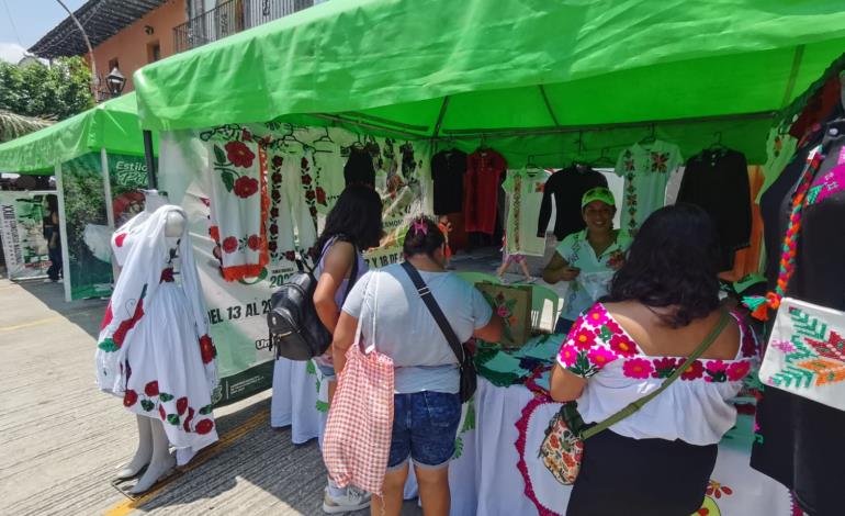 Exhibición de productos destaca a artesanos