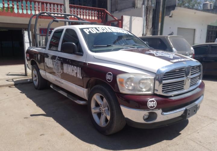 Se impacta contra puente en Tampacán
