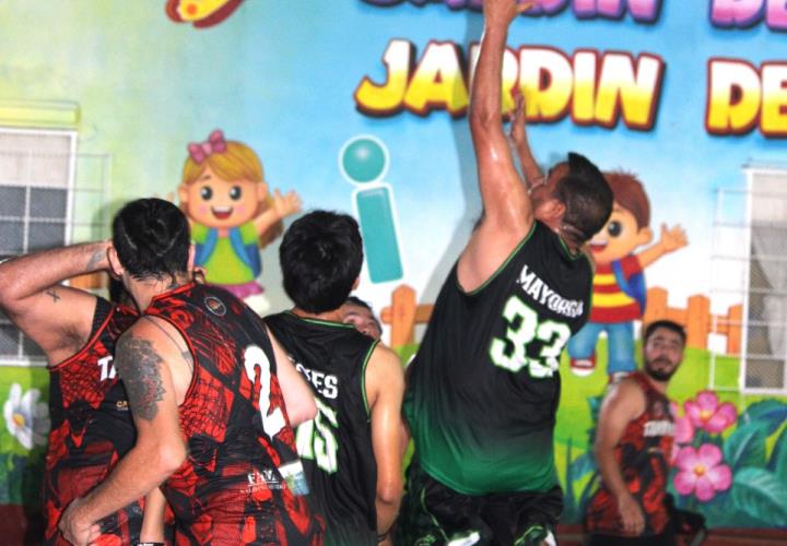 Tamán superó a los Vengadores 61 a 49