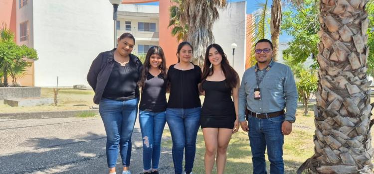 Estudiantes triunfaron en maratón de conocimientos Estudiantes triunfaron en maratón de conocimientos