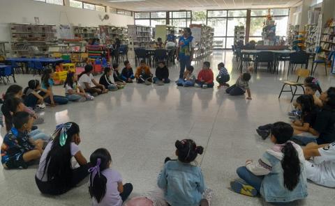Fomentan lectura en niños con talleres de verano