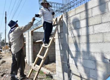 Patrones no dan seguro a albañiles 