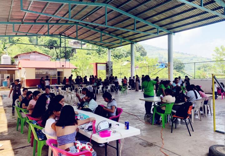 Llevan jornada de salud y bienestar a Pahuayo Primero