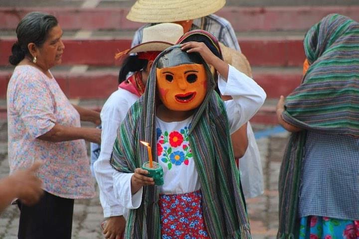 Comparsas se preparan para el Xantolo 2025