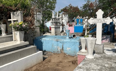 Sin control las inhumaciones en panteón municipal 
