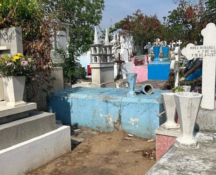 Sin control las inhumaciones en panteón municipal 
