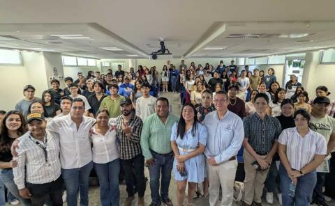 Recibirán estudiantes Chips de Internet Gratuito 
