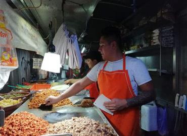 Aún hay espacios para comerciantes en corredor gastronómico de XV de Isela