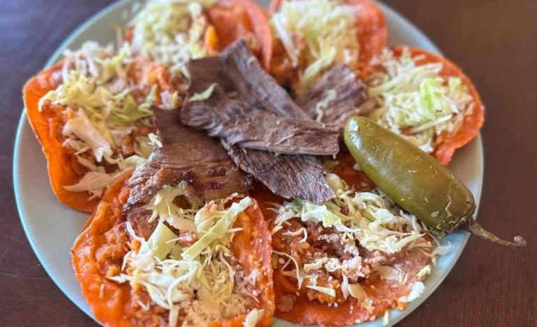 Destacan enchiladas  como rica gastronomía