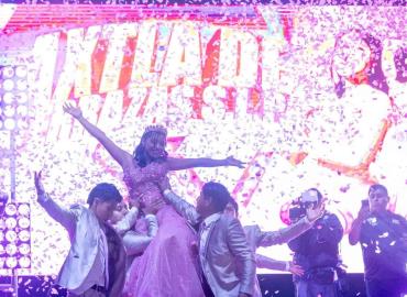 La noche en que Axtla brilló con el corazón... los XV de Isela