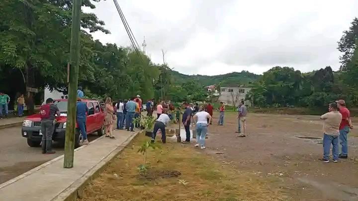 Usan a beneficiarios de Sembrando Vida para faenas municipales