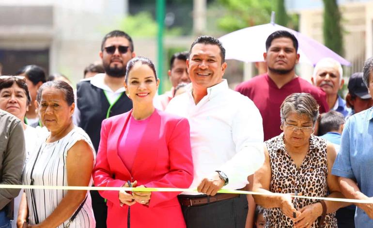 Inauguró AUR obra  en Col. Santa Julia