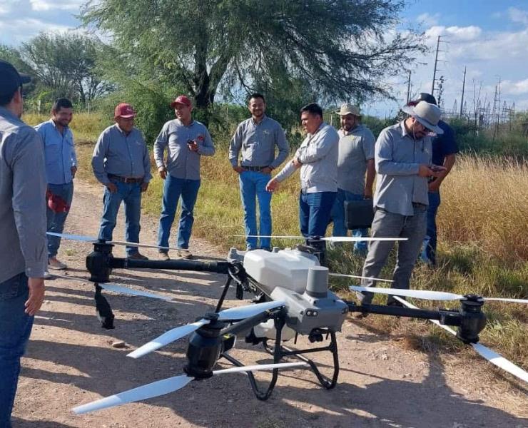 Capacitaron en uso de drones 
