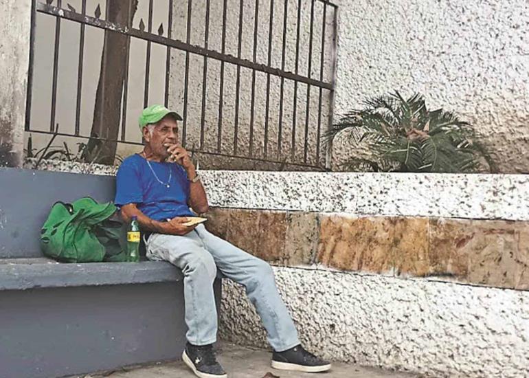No alcanza ni para comer