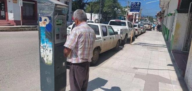 Se rajó Medina para operar parquímetros