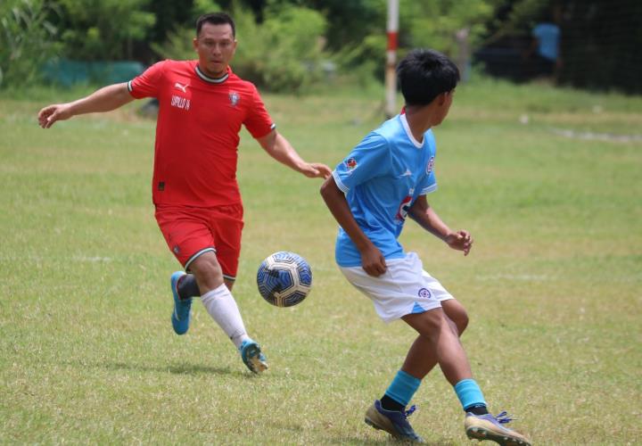 La "Furia Roja" de San Rafael apenas pudo con Zacatipán Jr.