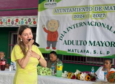 Celebran el Día Internacional del Adulto Mayor con reconocimiento a los abuelos
