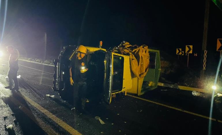 VOLCÓ CAMIONETA   