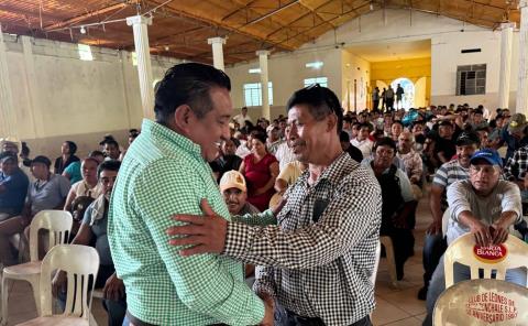 Valida Alcalde 77 nuevas obras en comunidades