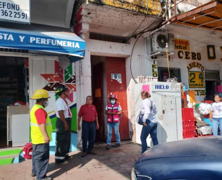 Cortocircuito en bar causa alarma