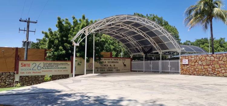 Requieren seguro  escolar en la ETI