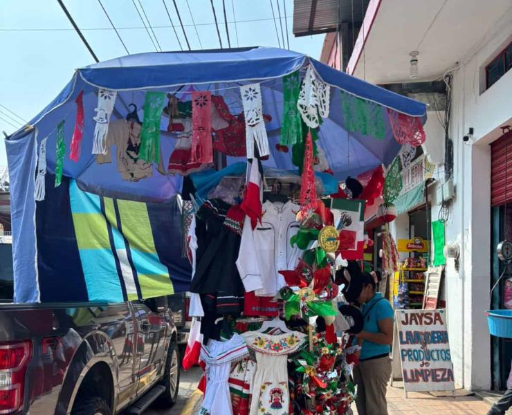 Reactivan tianguis tras regreso a clases en Matlapa