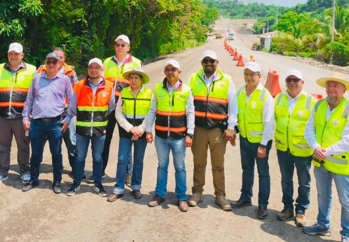 SUPERVISA SICT AVANCE DE MODERNIZACIÓN Y AMPLIACIÓN DE LA CARRETERA TAMAZUNCHALE-HUEJUTLA