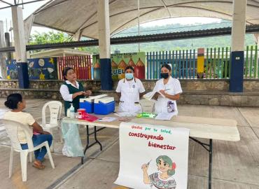 Instala IMSS módulos de vacunación