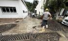 Retiran deslave en carretera; piden circular con precaución