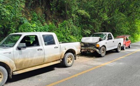 CUATRO CARROS SE IMPACTARON  
