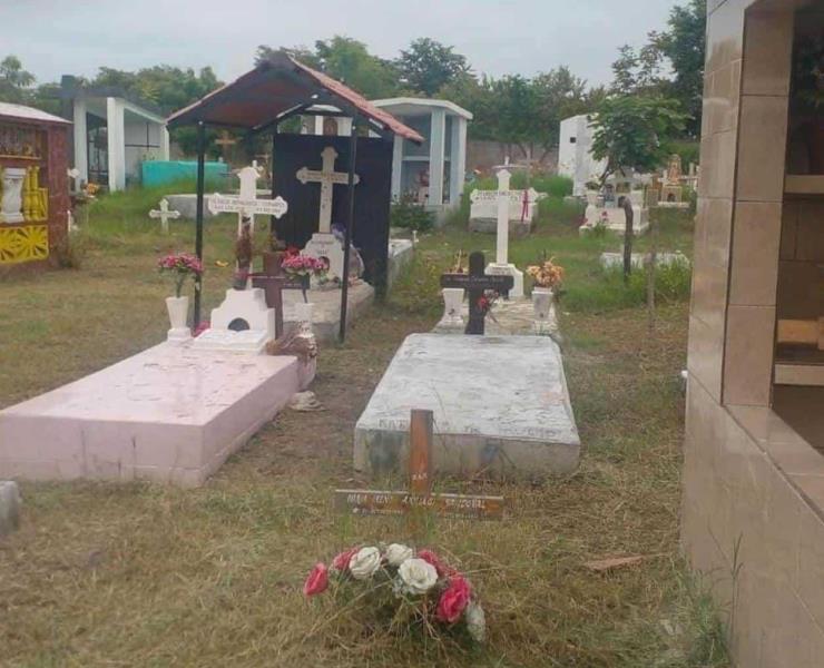 Cementerio está al borde del colapso
