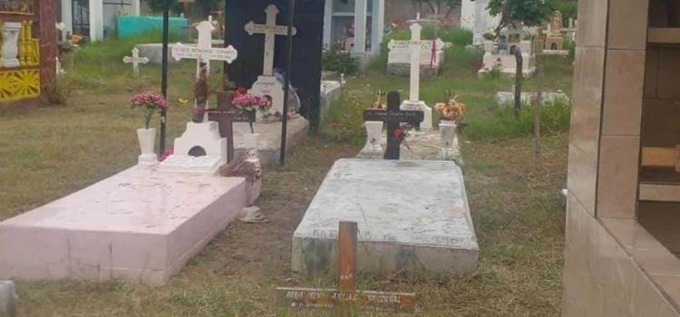 Cementerio está al borde del colapso Cementerio está al borde del colapso