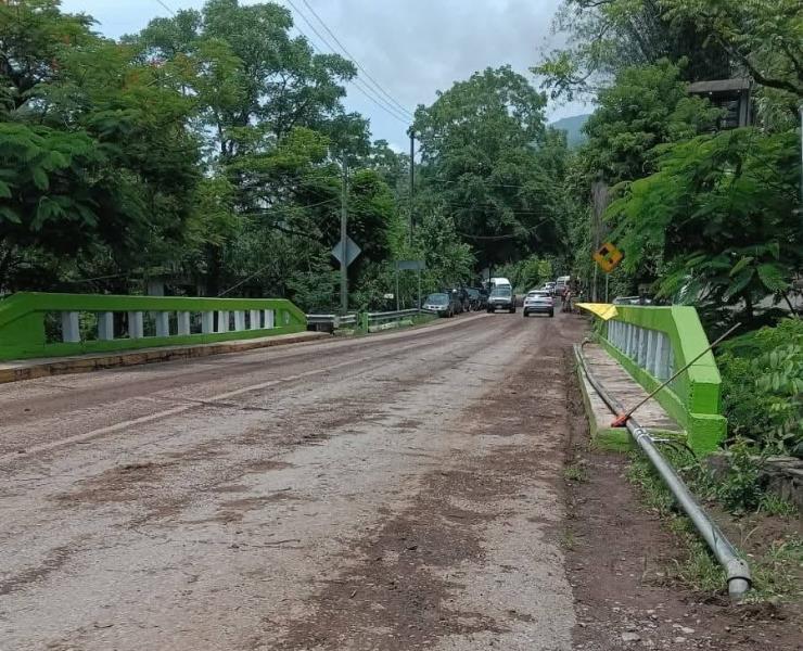 Deficiente conexión de servicios en la delegación de Tamán
