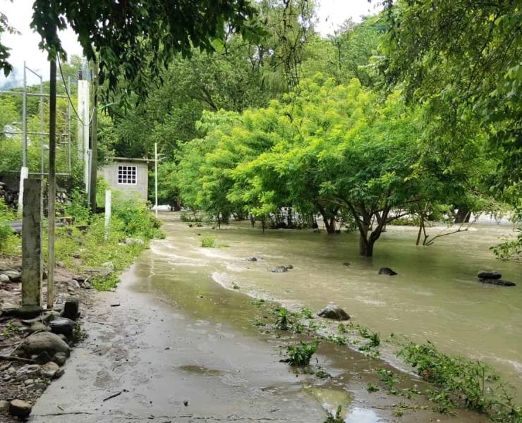 Ayuntamiento monitorea zona de riesgo poe inundaciones