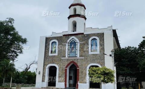 Comunidad católica lleva oraciones por víctimas de explosión en Iztapalapa
