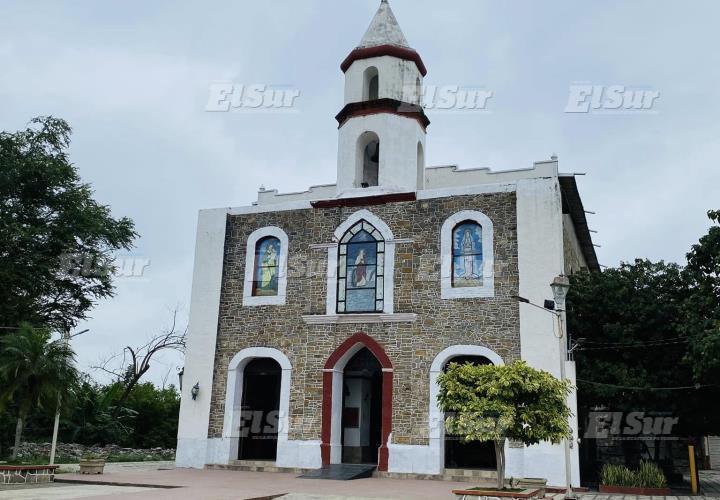Comunidad católica lleva oraciones por víctimas de explosión en Iztapalapa