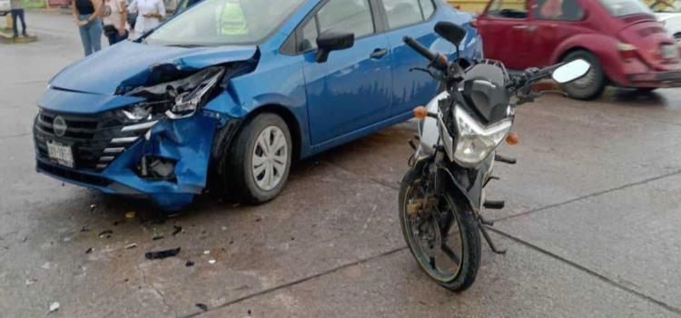 Motociclista chocó contra un vehículo       