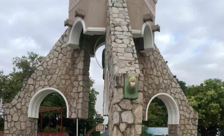 Fuente del Loro en el abandono