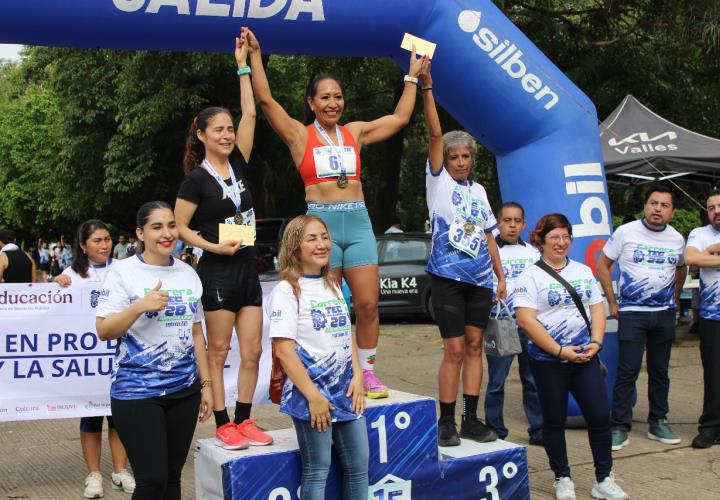 Histórica y de récord gran carrera atlética del ITST