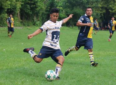 Con poco Papá de los Pollitos se impuso al Atl. San Luis 3-1