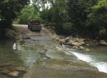 Urgen puentes-vado en el ejido Otlashuaco