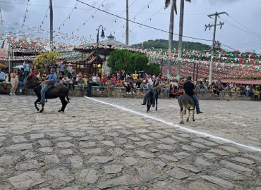 Tradicional carrera de burros fue un éxito